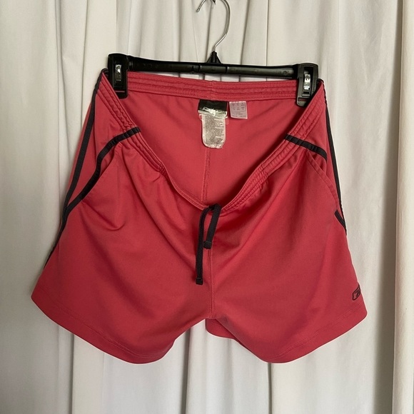 REEBOOK Shorts, Size-M, Salmon Pink w/Dark Accents & Ties at Waist, Lightly Used - Picture 4 of 12